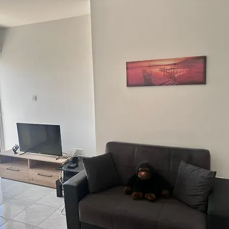 Near Makenzie 51 Apartman