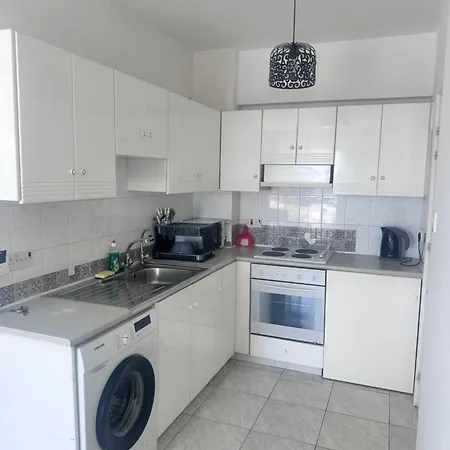 Apartman Near Makenzie 51 *